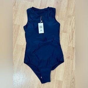 New swimsuit EKouaer woman size small swimwear